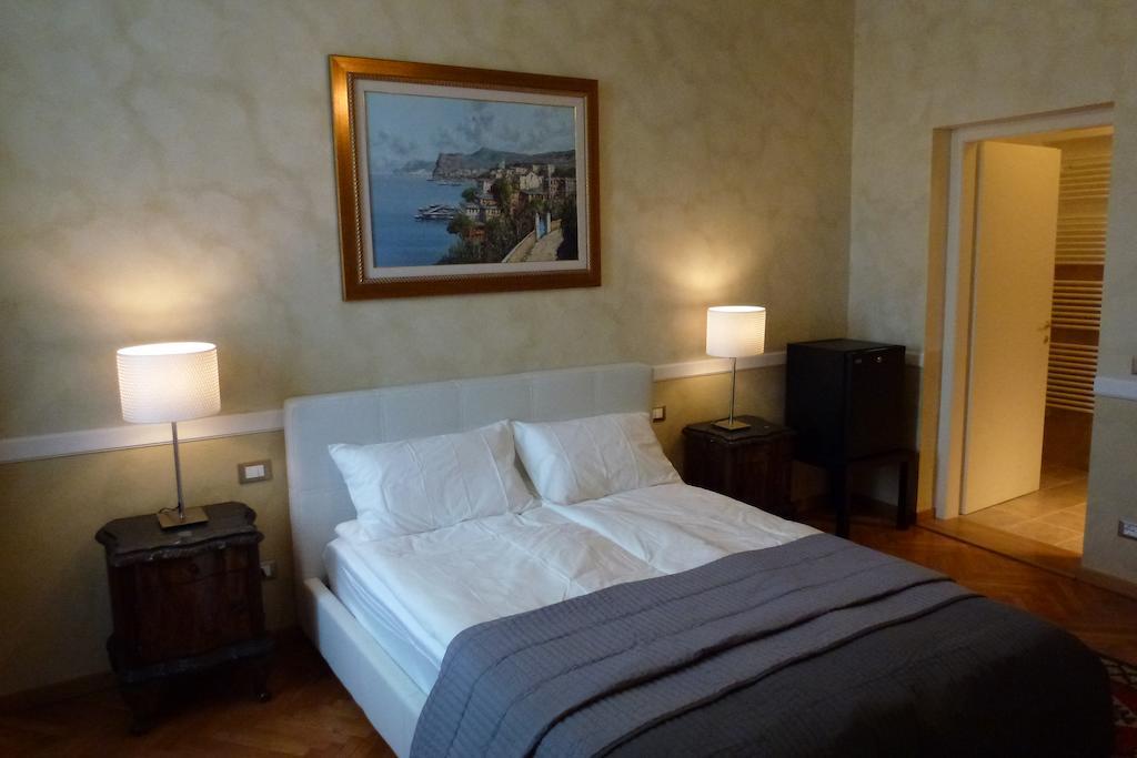 Lady Verona Residence Room photo